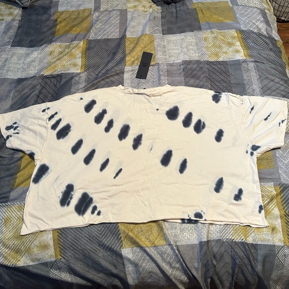 Mono B Cropped T-Shirt, Size Large, New With Tags, Cream/Navy - Picture 2 of 3